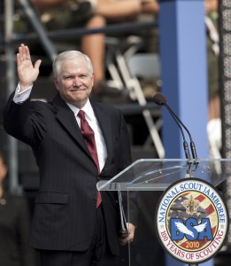 Secretary of Defense Robert Gates an Eagle Scout waves after he gave the keynote address to scouts attending the 2010 National Scout Jamboree in Ft. A.P. Hill, Va., Tuesday July 27, 2010. Photo by Daniel Giles **********Beginning of Shooting Data Section********** Canon EOS 5D Mark II iso - 250 f/5 shutter - 1/800 file name - _MG_5945 date - 7/27/10 time - 9:47:12 PM program - Aperture Priority white balance - Auto meter - multi-segment tone comp - 0 exp. comp - 0.0 flash - off